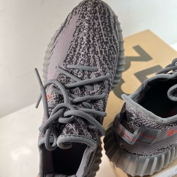 YEEZY BOOST 350 V2 Beluga 2.0 - Picture 6 of 11